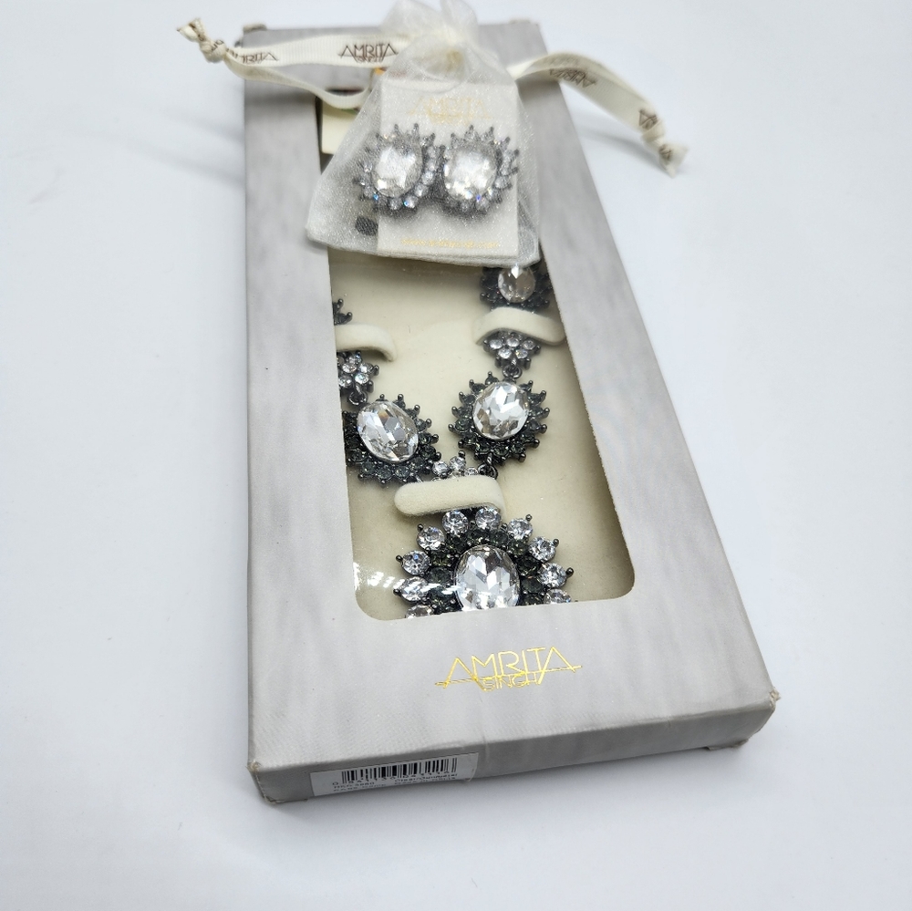 BREATHTAKING!!!! Amrita Singh Retired Necklace and Earrings Set!!!